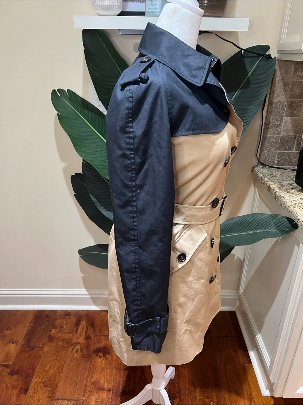 COACH Two-Tone Black & Beige Short Trench Belted Coat Medium